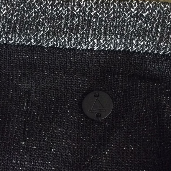 SALE!  NWT ELEVEN PARIS LA Collection Cropped SWEATER M - Picture 14 of 16